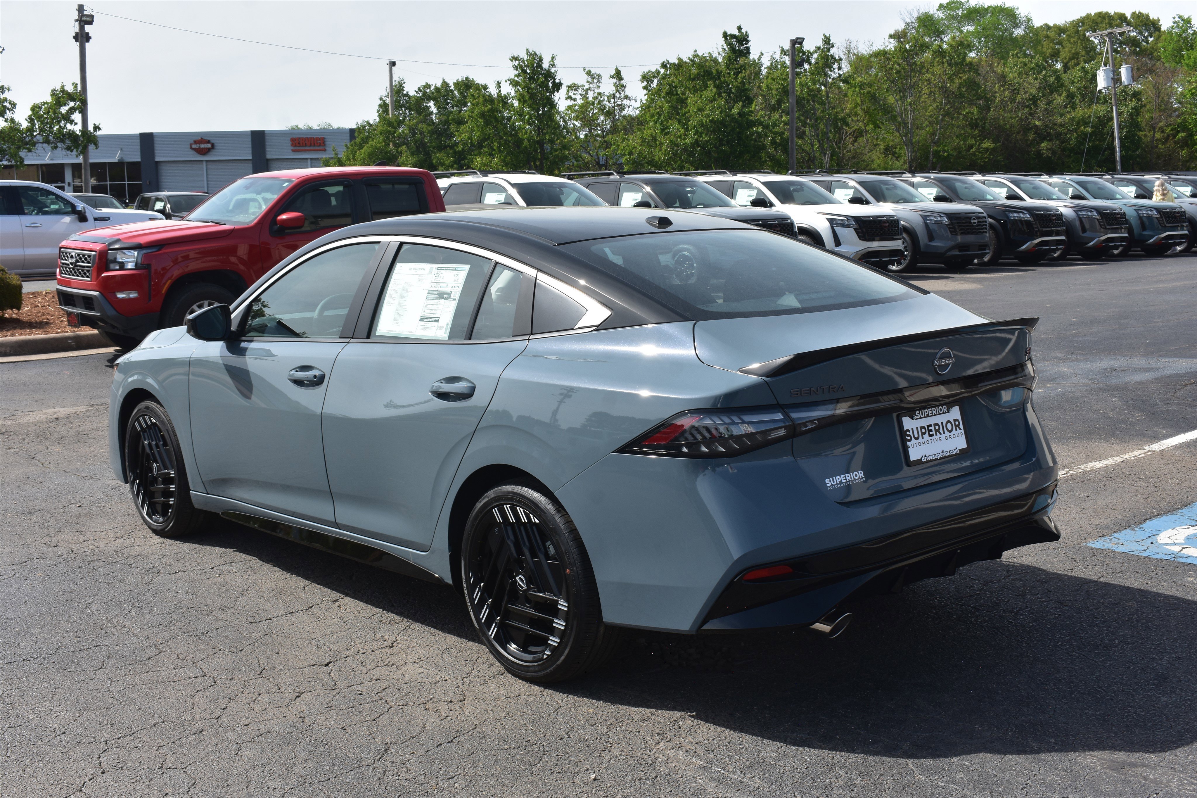 New 2026 Atlantic Gray Metallic / Super Black Two-tone Nissan SR image 9