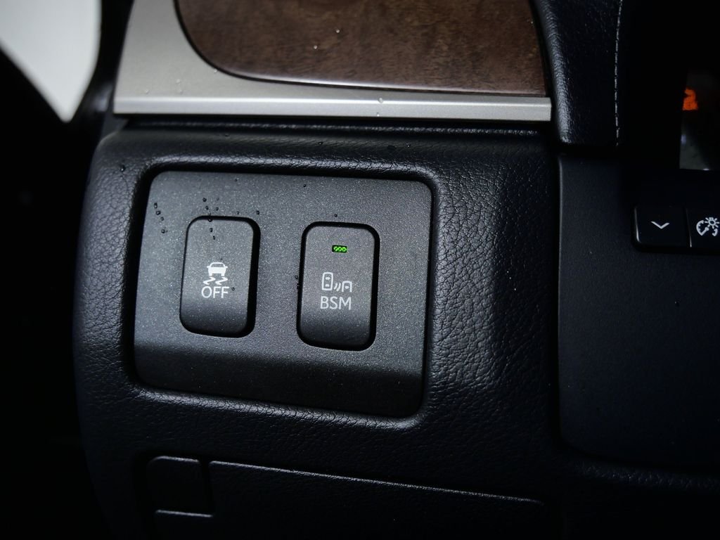 Used 2015 Black Lexus 350 image 27