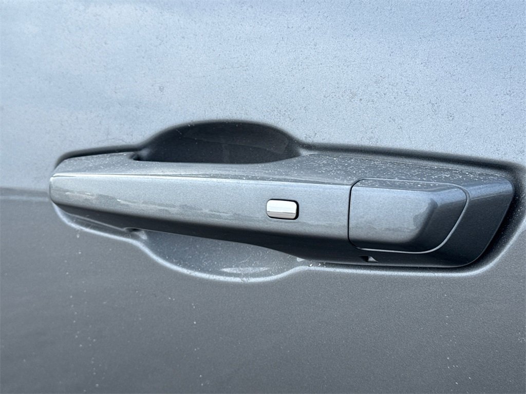 2026 GMC ACADIA - Image 12