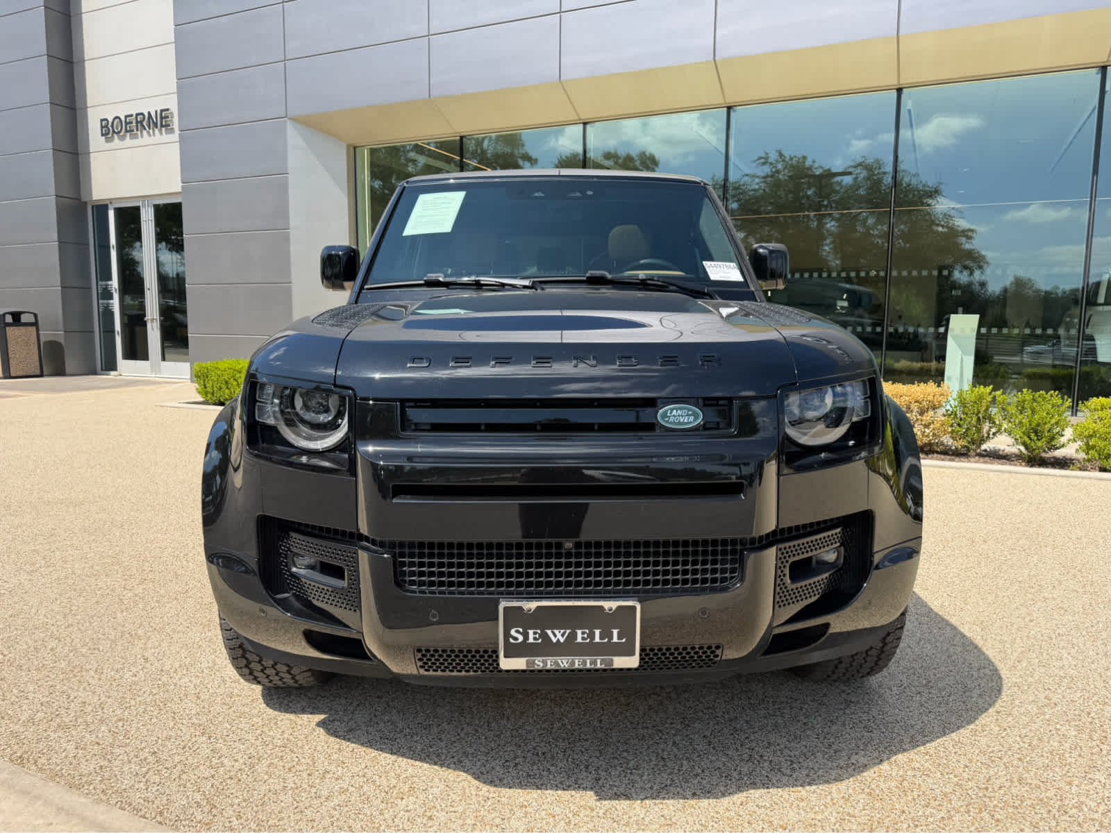 Certified Used 2025 Santorini Black Metallic Land Rover X image 4