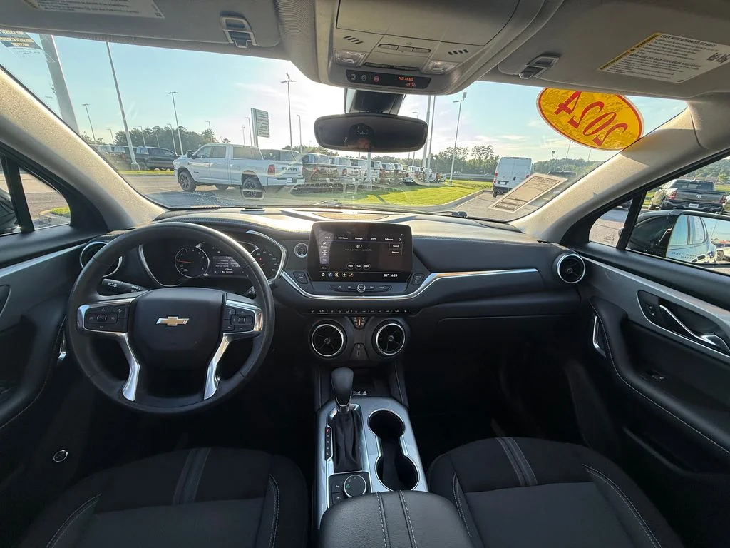 Used 2024 Black Chevrolet LT image 7