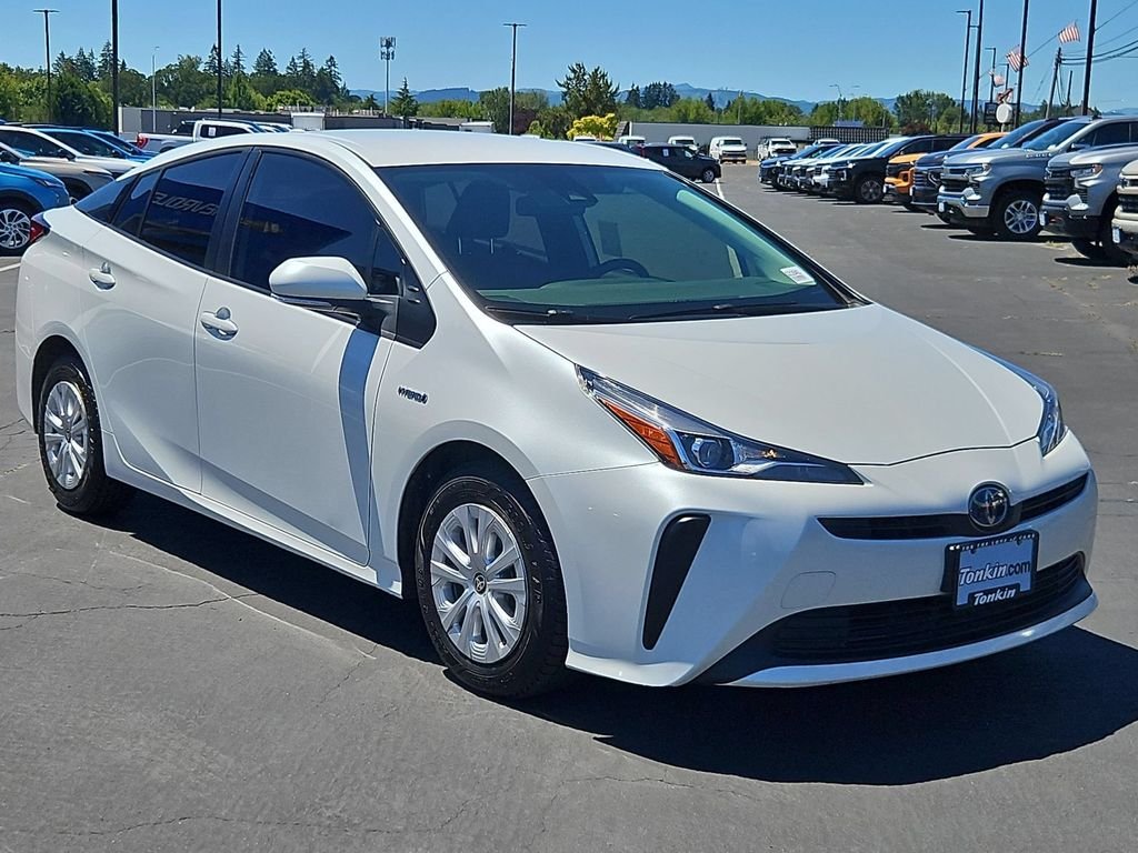 Used 2021 Pearl Toyota L image 8