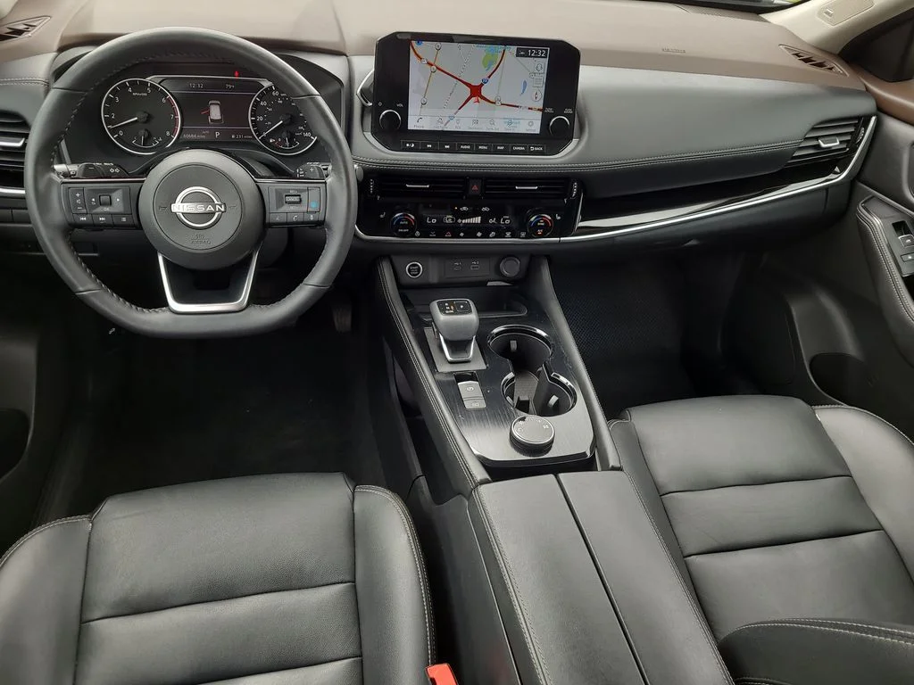 Used 2022 Gray Nissan SL image 18