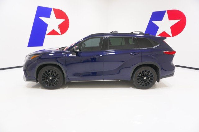 Used 2023  Toyota XSE image 11