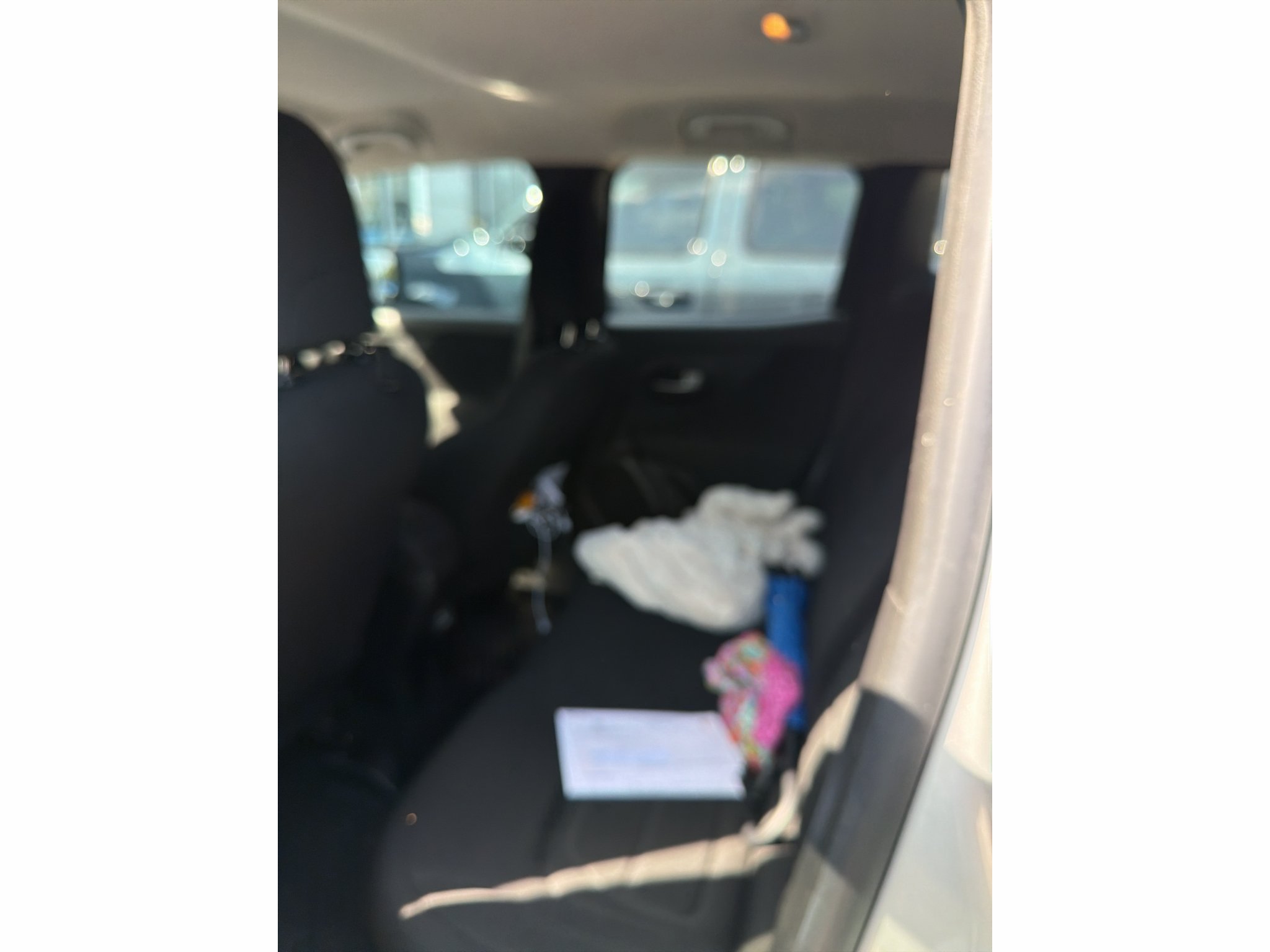 Used 2019 Glacier Metallic Clearcoat Jeep Latitude image 3
