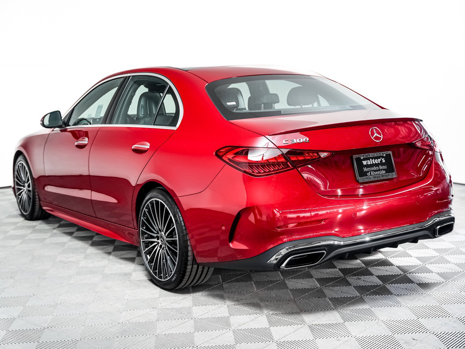 New 2026 MANUFAKTUR Patagonia Red Metallic Mercedes-Benz C 300 image 2