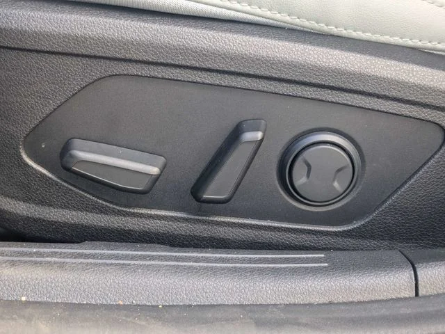 Used 2021 Silver Kia EX image 18