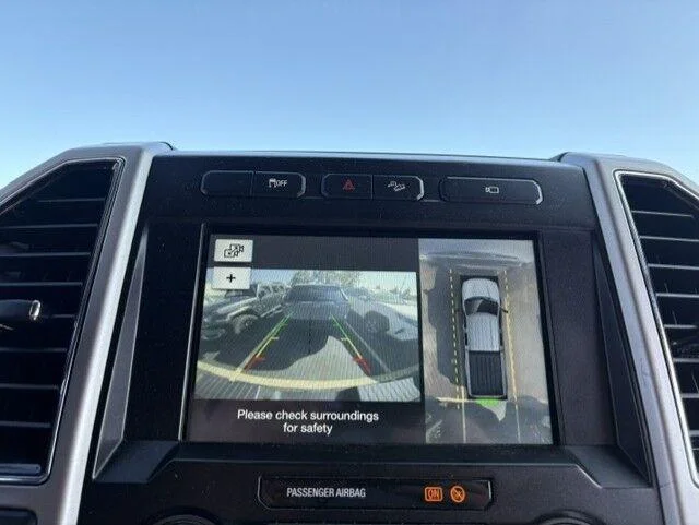 Used 2019 Magnetic Ford LARIAT image 18