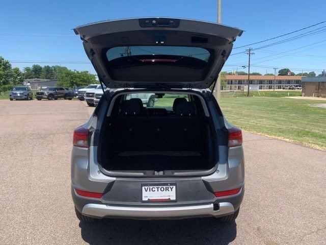 Used 2025 Gray Chevrolet LT image 26