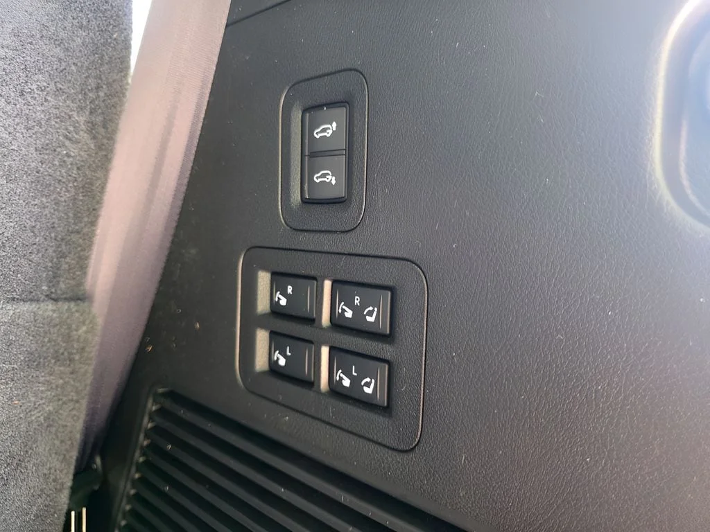 Used 2025 Gun Metallic Super Black Nissan Platinum Reserve image 8