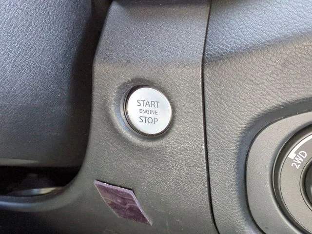 Used 2022 White Nissan SV image 25