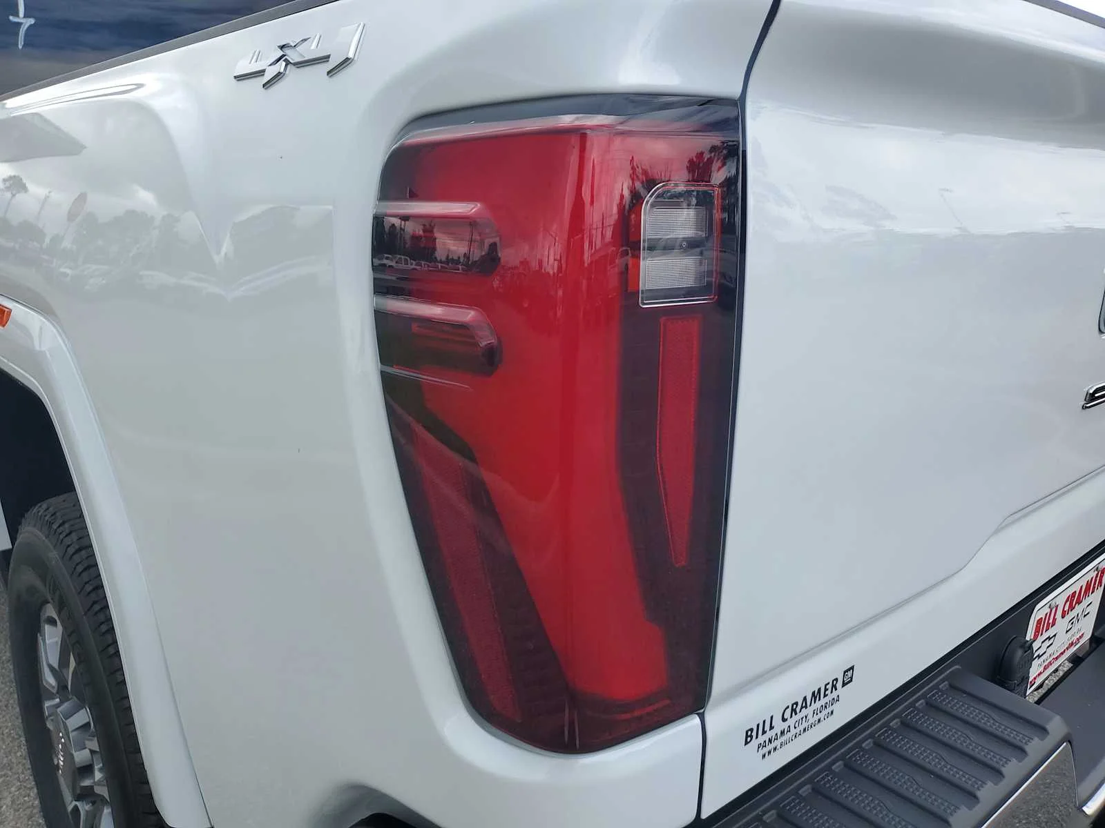 New 2026 Glacier White Tricoat GMC SLT image 28