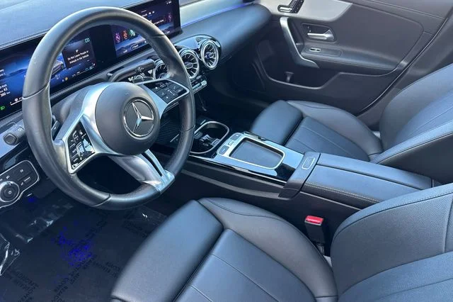 Used 2025  Mercedes-Benz CLA 250 image 10