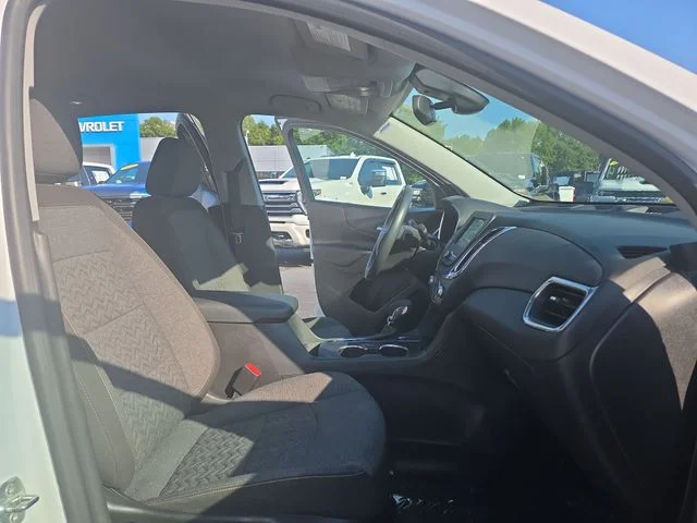 Used 2022 White Chevrolet LT image 11