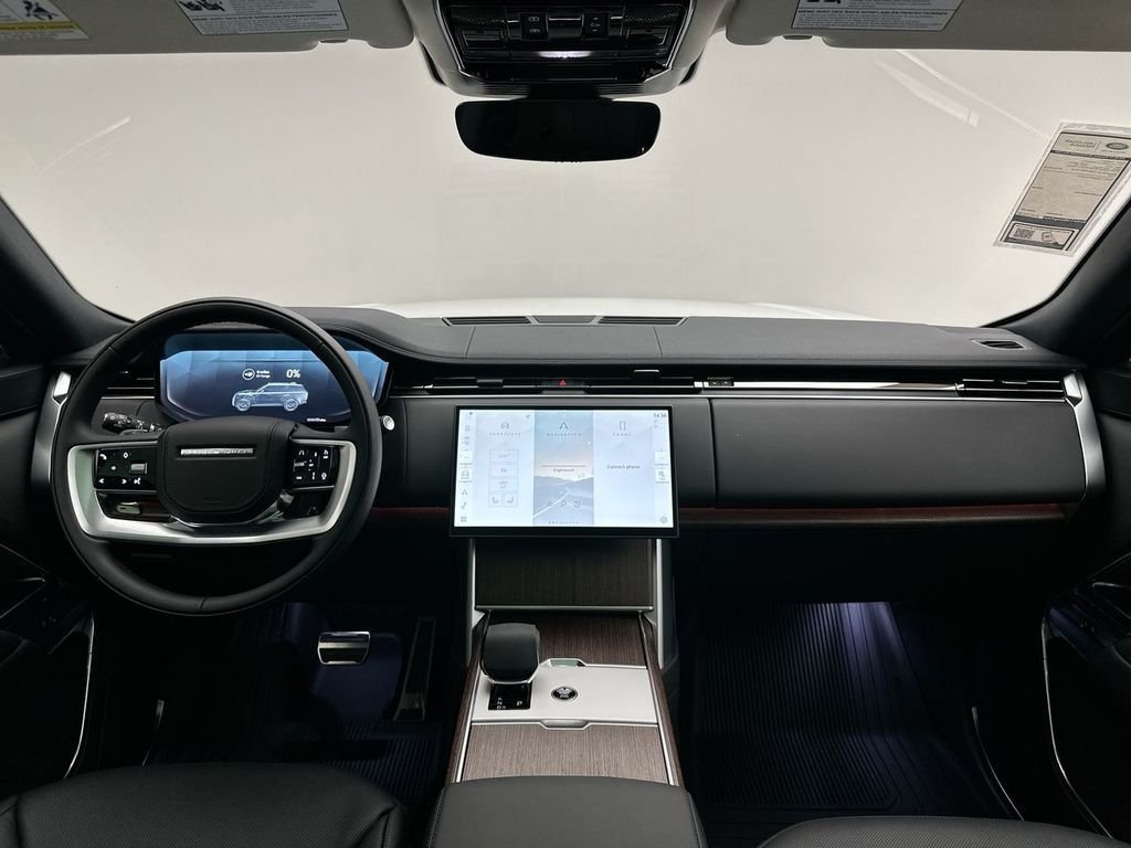 New 2026 Ostuni Pearl White LAND ROVER SE PHEV image 8