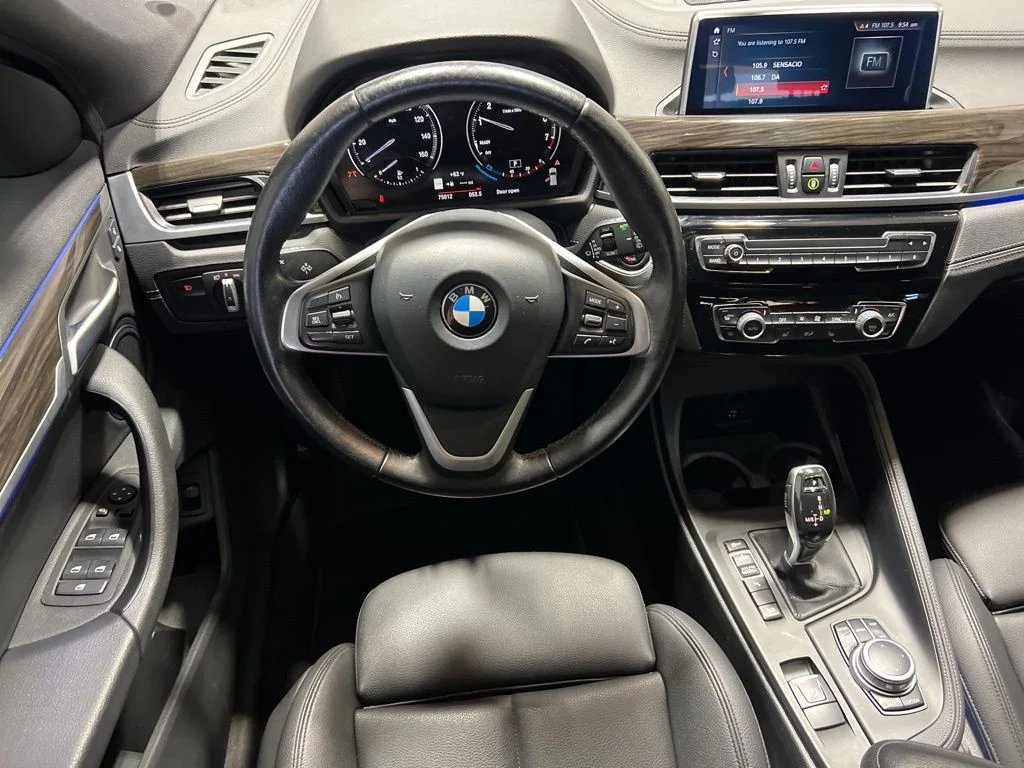 Used 2022 Black BMW xDrive28i image 12