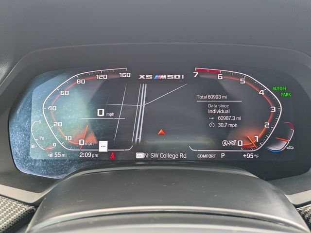 Used 2022 White BMW M50i image 28