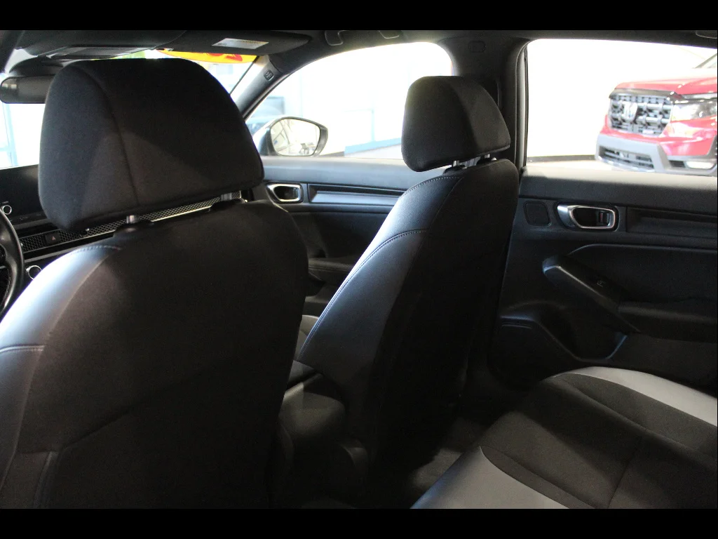 2022 Honda Civic Hatchback Sport - Photo 16