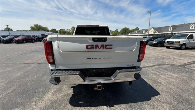 Used 2024 Summit White GMC SLE image 7