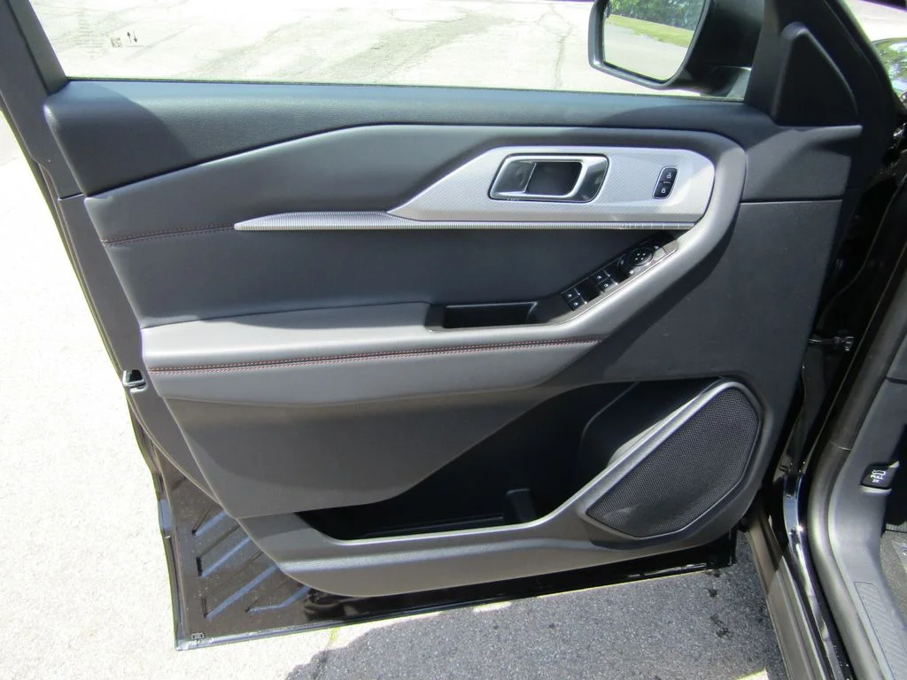 New 2026 Agate Black Metallic Ford Active image 22