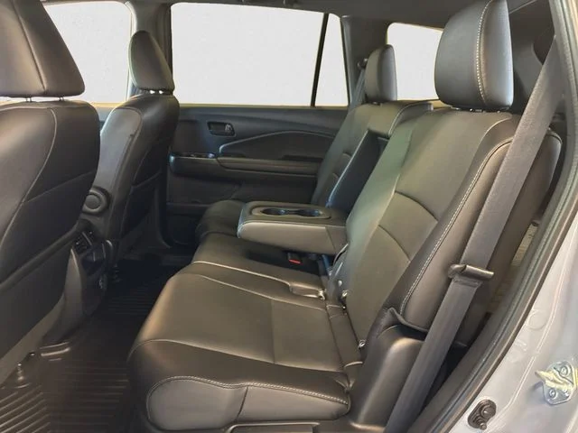 Used 2023  Honda EX-L image 14