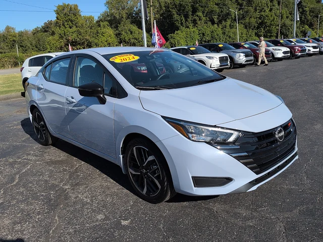 2024 Nissan Versa 1.6 SR