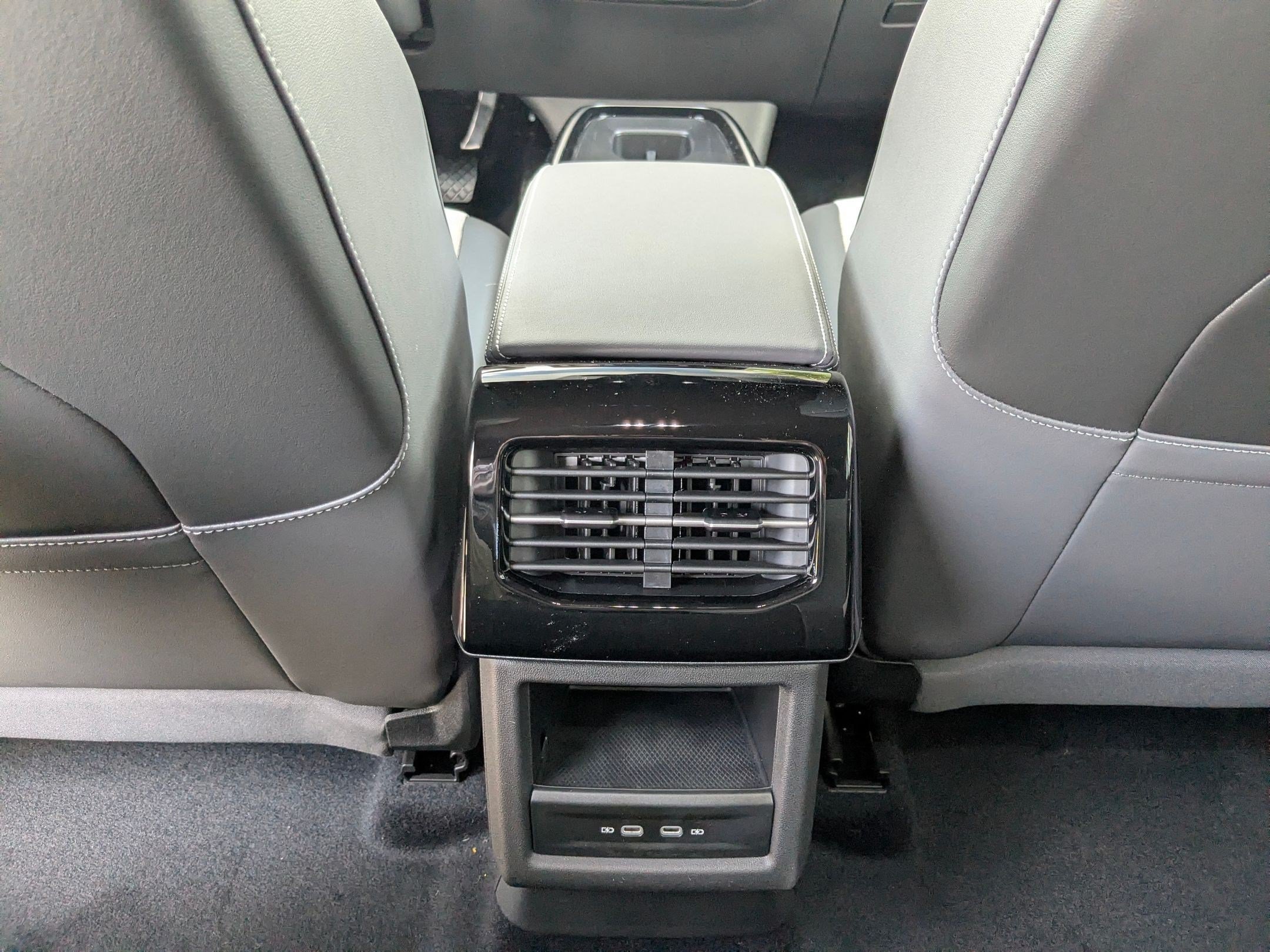 New 2026 Pure Gray Metallic Volkswagen Pro image 17