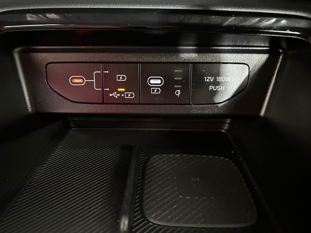 Used 2025 Black Kia GT-Line image 30