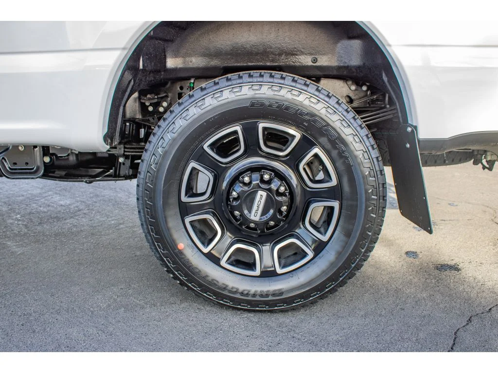 New 2026 Star White Metallic Tri-Coat Ford F-350® Platinum® image 8