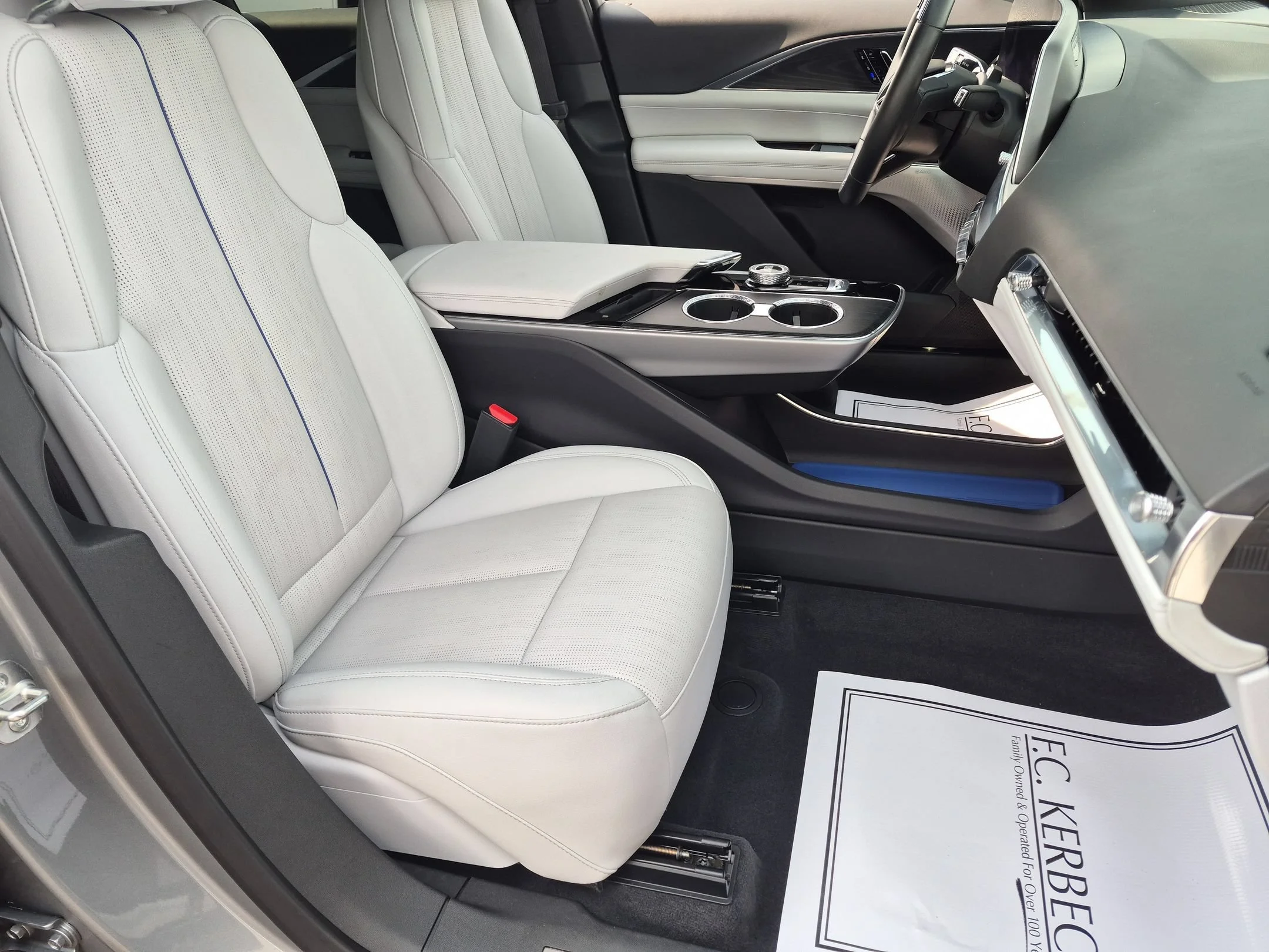 Used 2024 Argent Silver Metallic Cadillac Luxury image 28