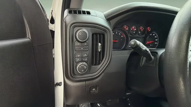 Used 2025 Summit White Chevrolet Custom image 21
