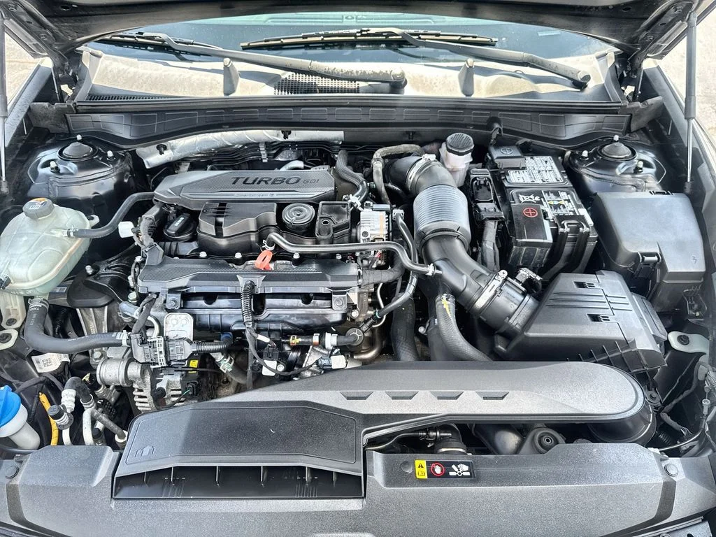Used 2020 Black Hyundai SEL Plus image 19