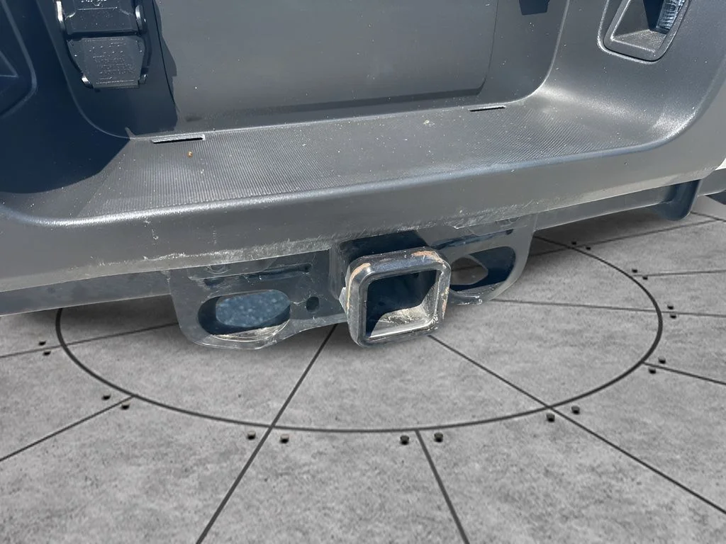 Used 2024 Silver Ford XLT image 29