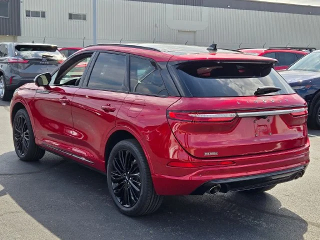 Used 2025 Red Lincoln Premiere image 16