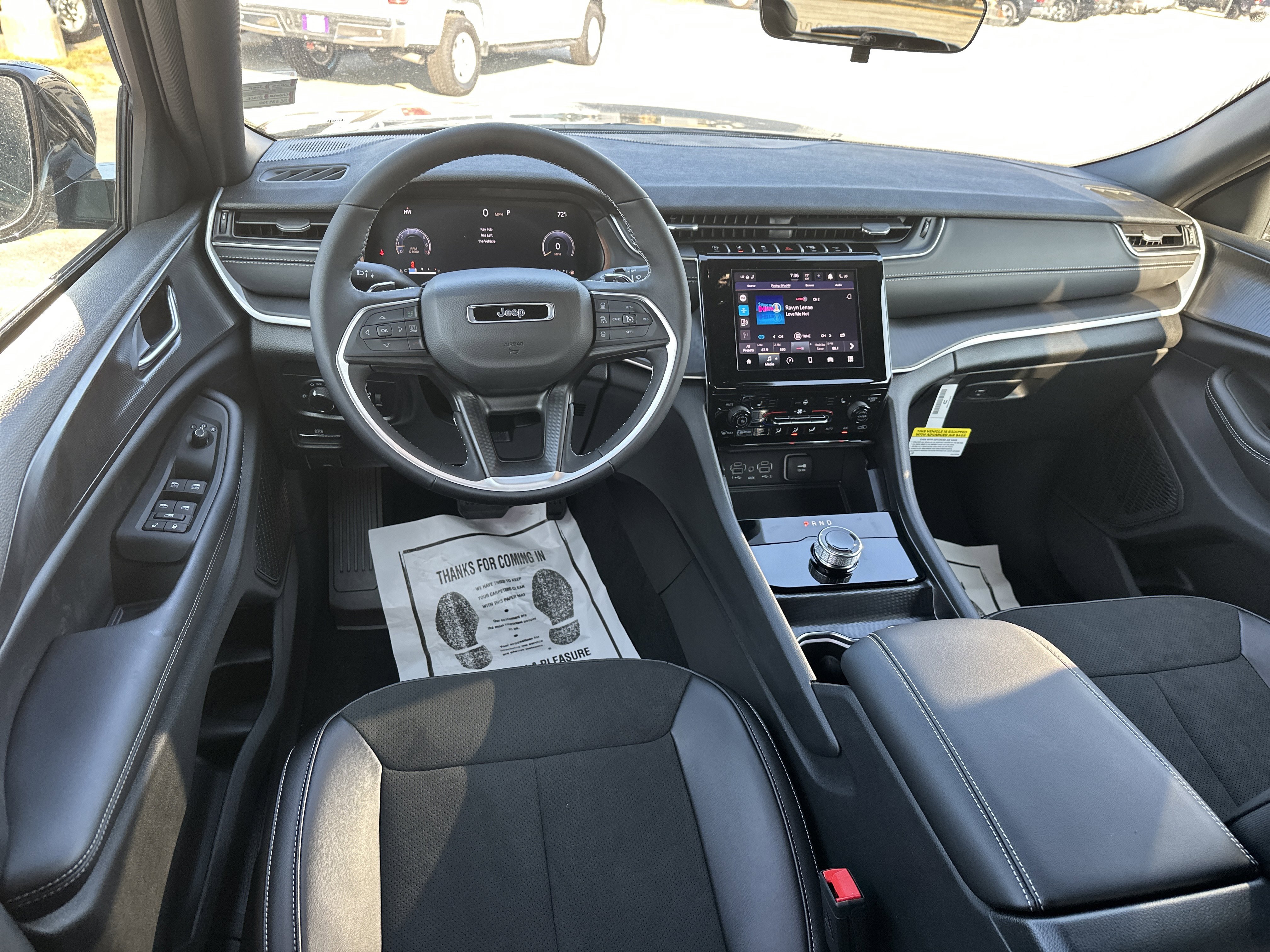 2025 Jeep Grand Cherokee Altitude - Photo 23