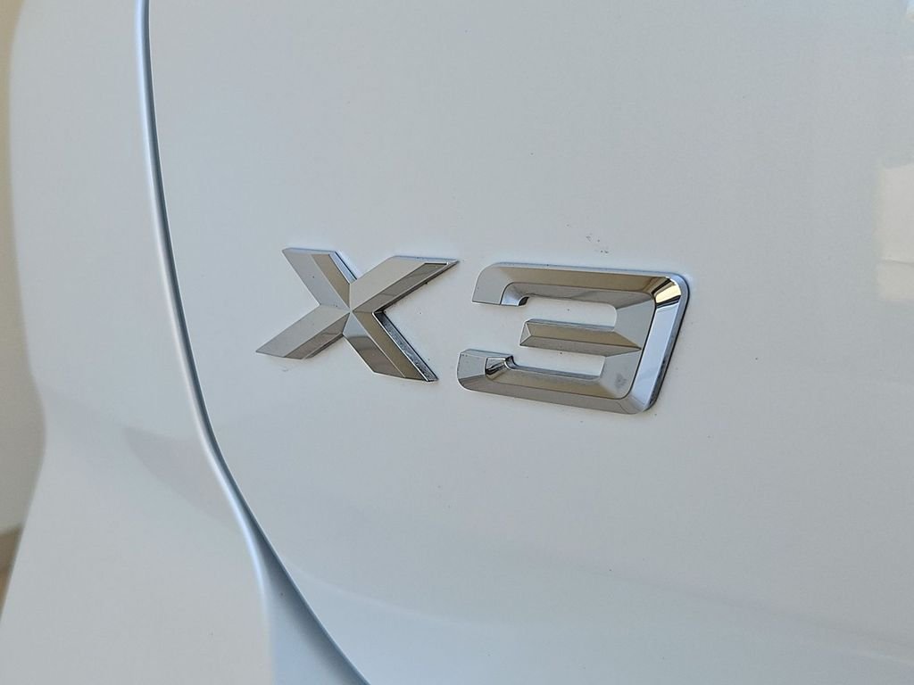 Used 2024 Mineral White Metallic BMW xDrive30i image 25