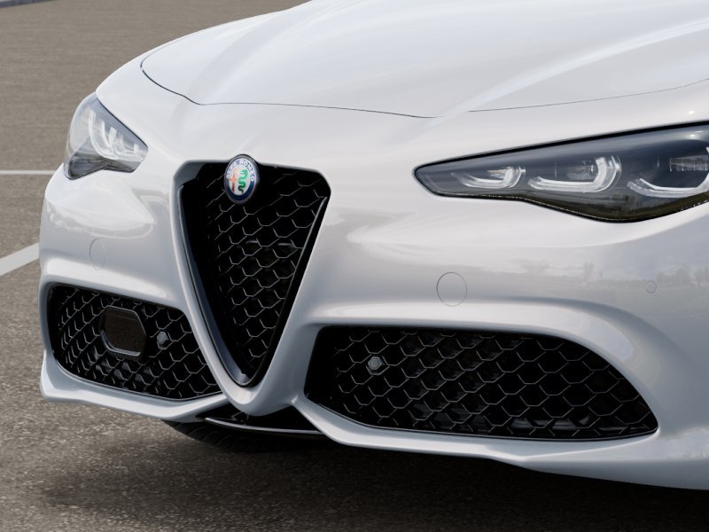New 2025 Moonlight Gray Metallic Exterior Paint Alfa Romeo Base image 57