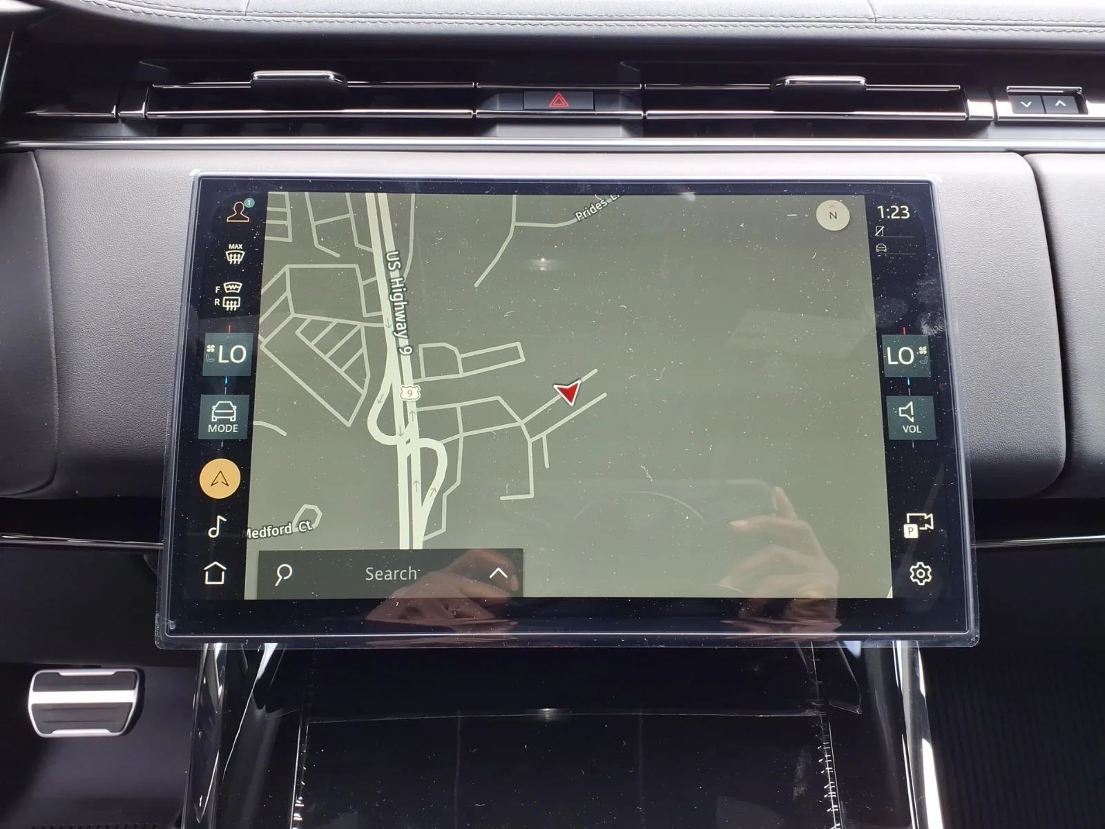 New 2026 Fuji White Land Rover Dynamic SE image 12