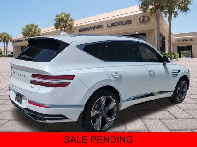 Used 2025 White Genesis 2.5T Prestige image 4