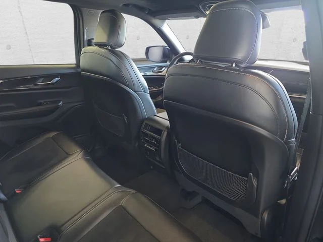 Used 2023 Diamond Black Jeep Altitude X image 11