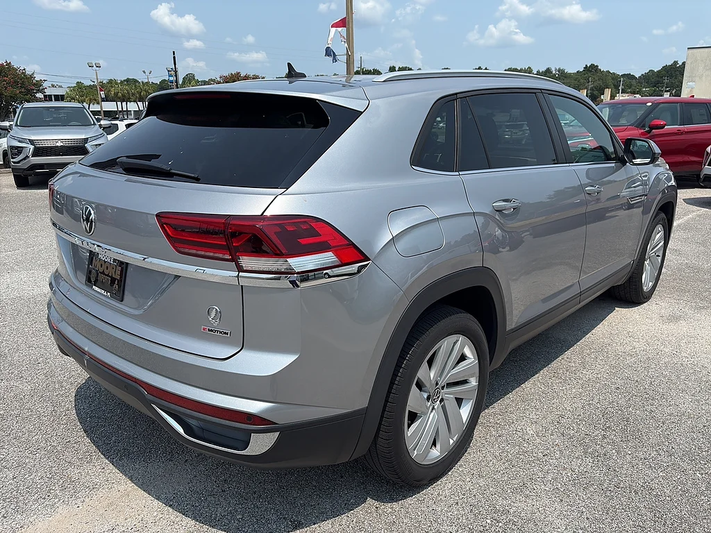 Used 2021 Pyrite Silver Metallic Volkswagen 2.0T SE w/Technology 4MOTION image 5