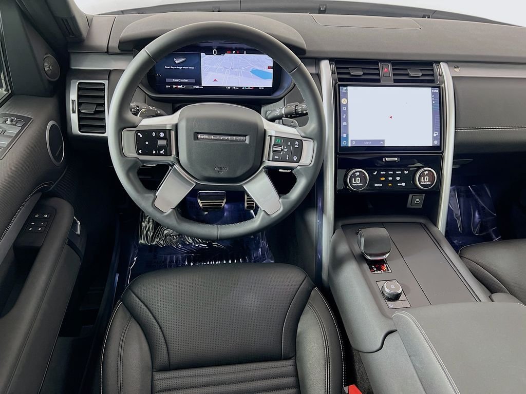 Certified Used 2025 Varesine Blue Metallic Land Rover Dynamic SE image 24