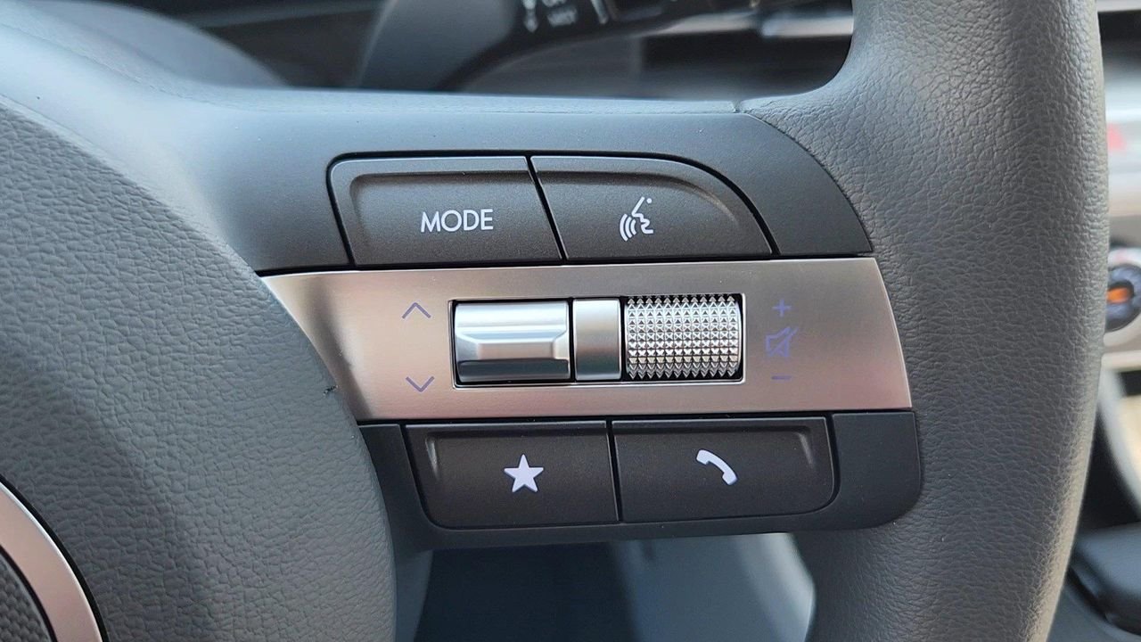 2026 Hyundai Kona SE - Photo 12