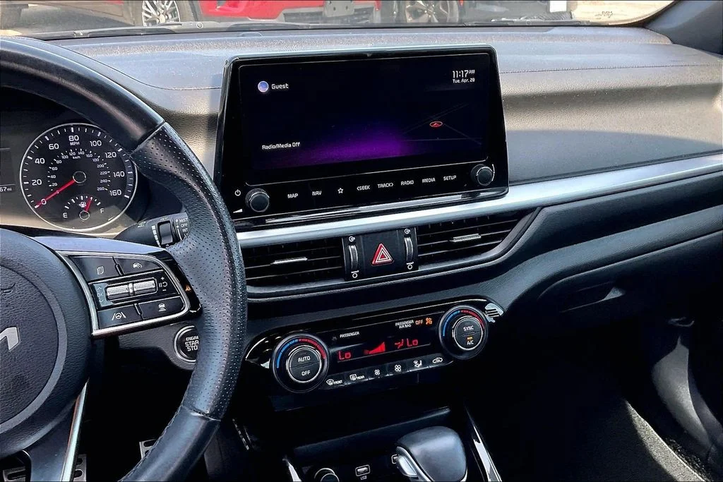 Used 2022 Black Kia GT-Line image 9