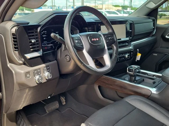 Used 2023 Silver GMC SLT image 23