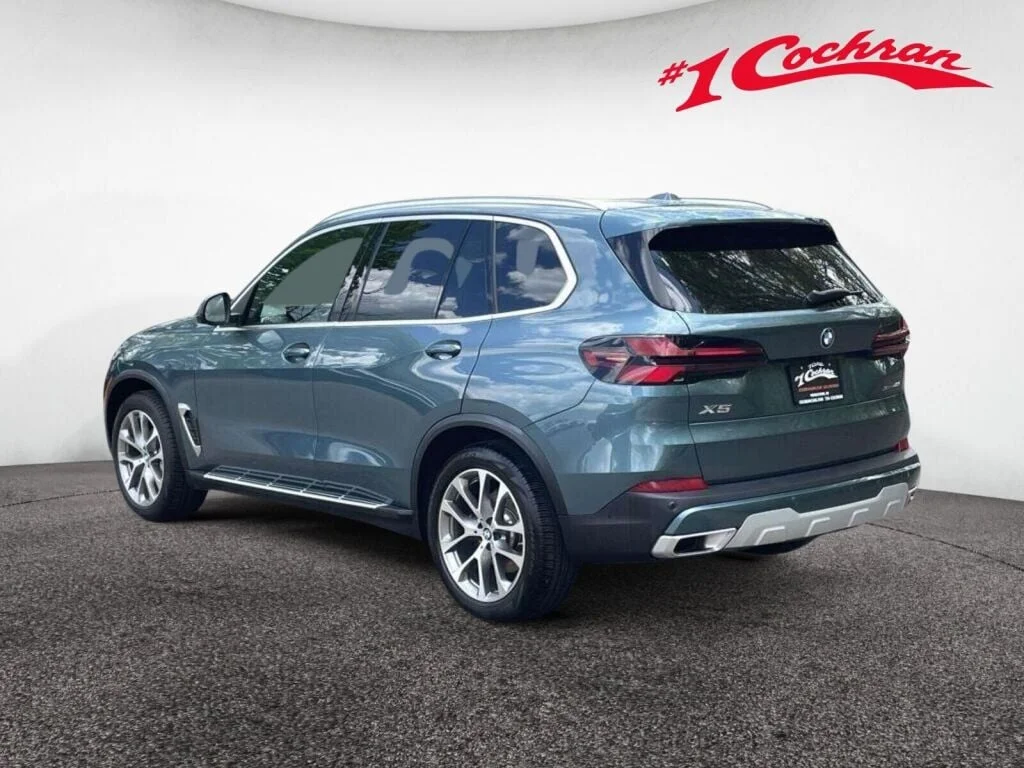 Used 2026 BLU/Blue BMW xDrive40i image 9