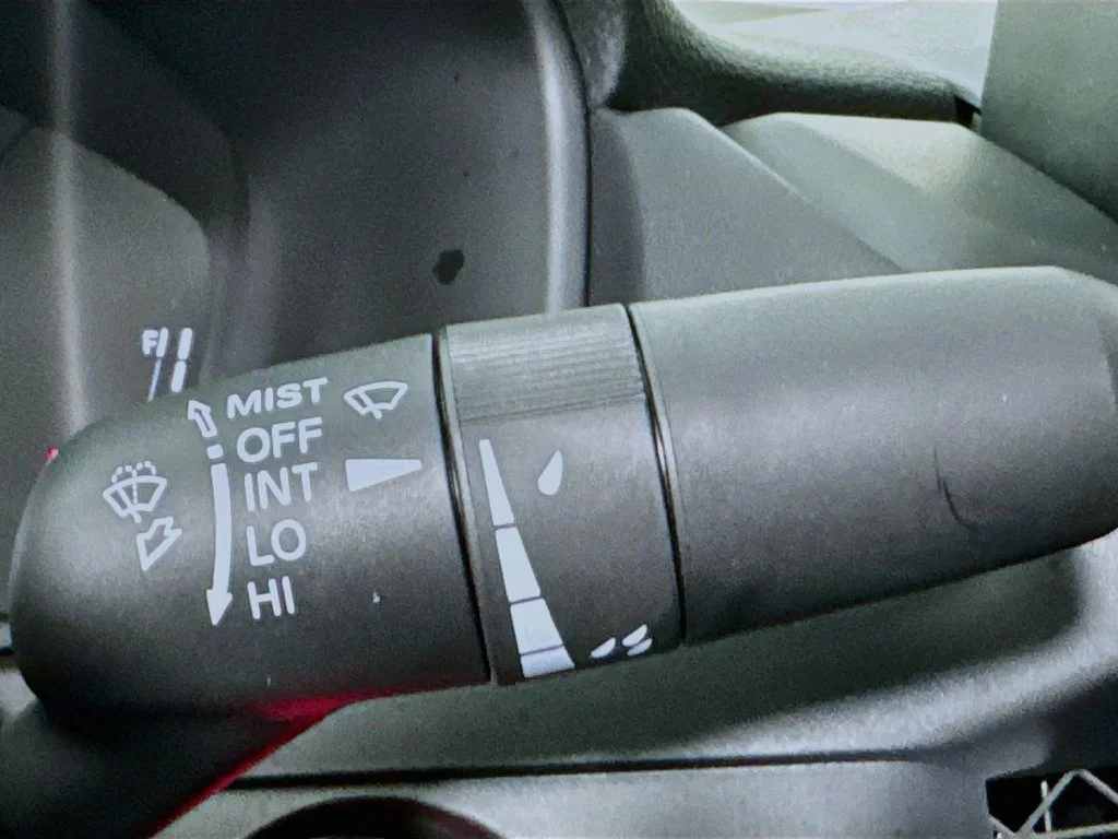 New 2026 Platinum White Pearl Honda SE image 18