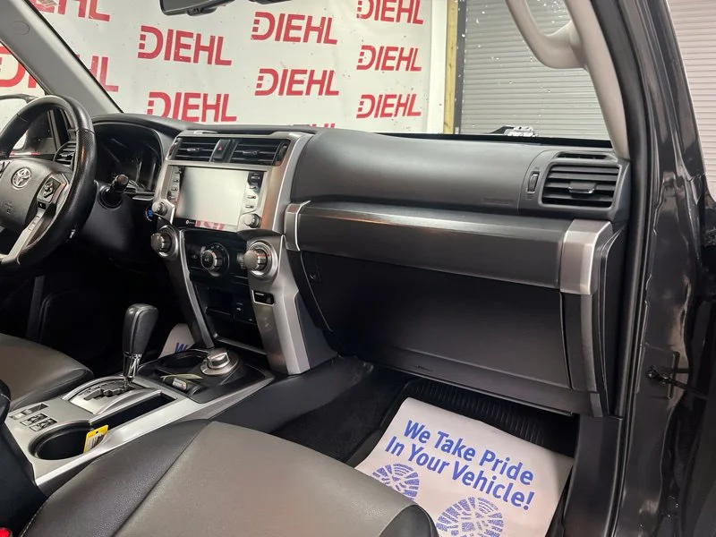 Used 2024  Toyota SR5 Premium image 13