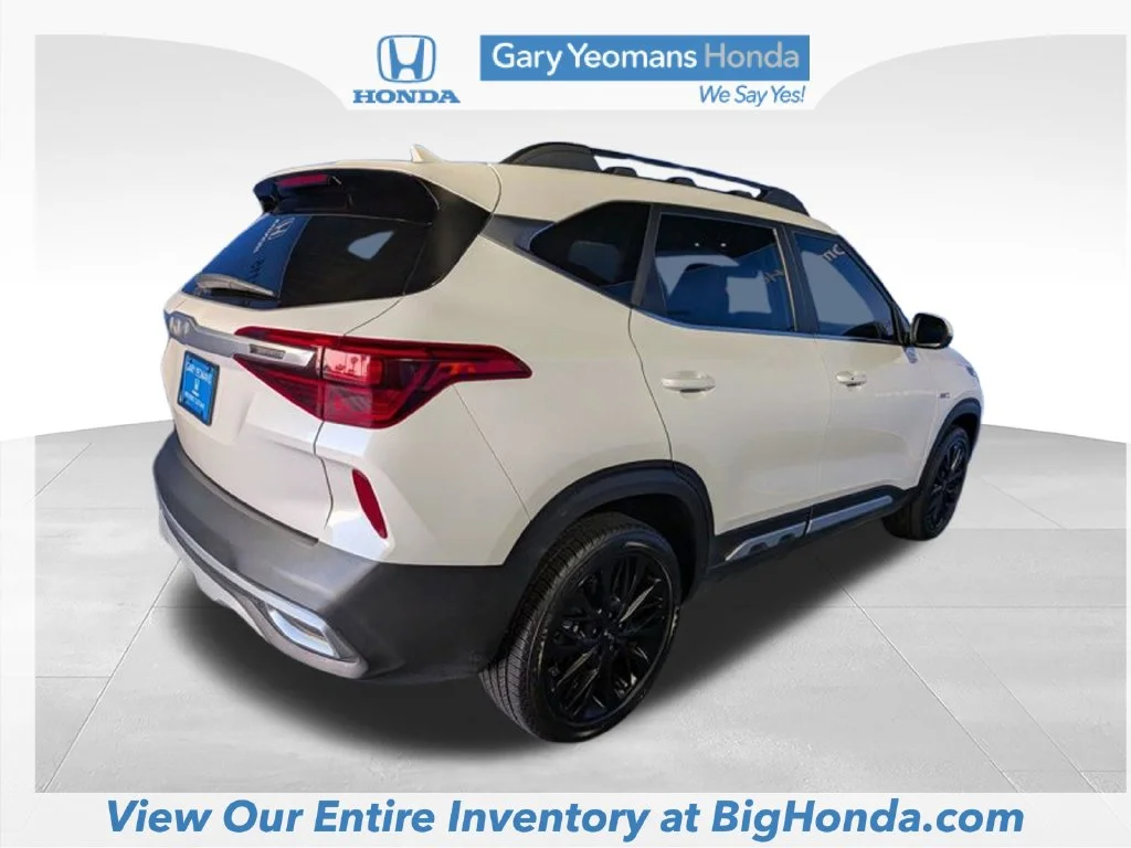 Certified Used 2022 White Kia Nightfall image 6