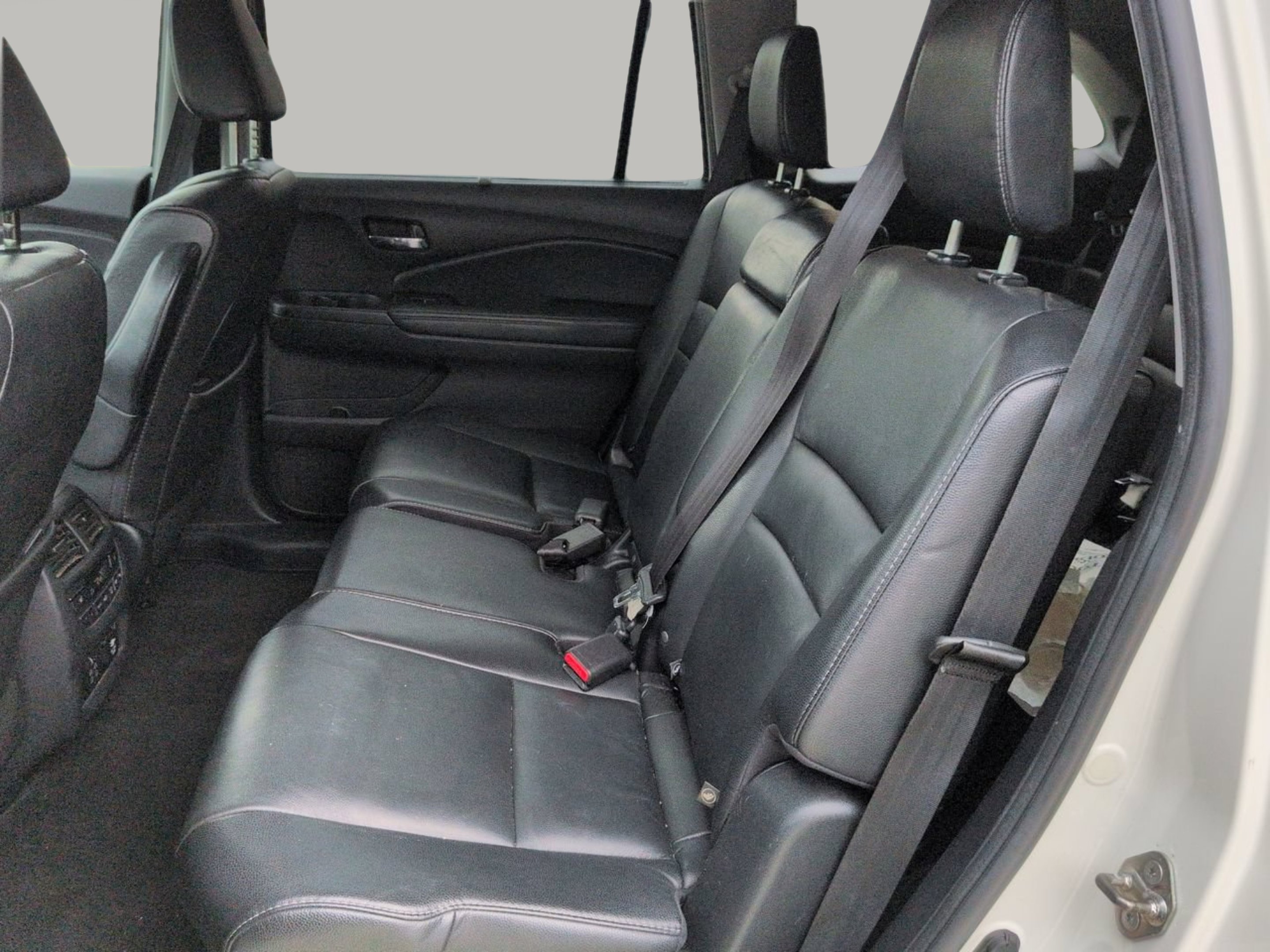 Used 2019  Honda Touring image 17